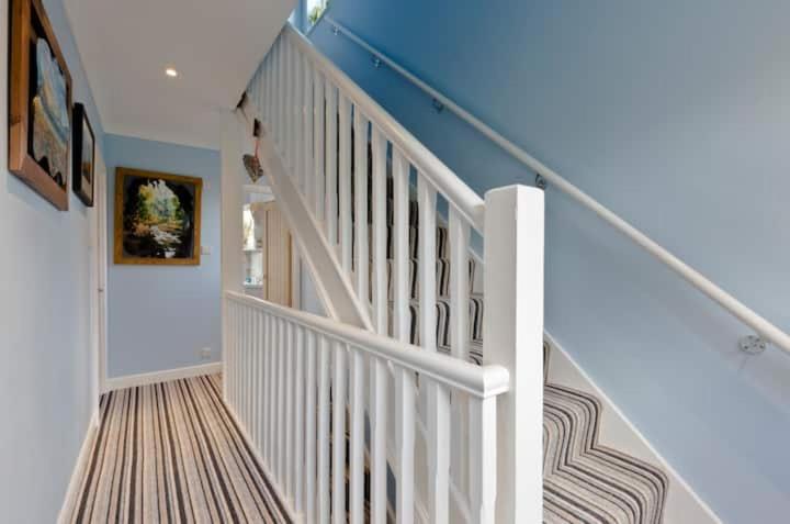 Stayinwoking At 30 Woodlands Horsell ภายนอก รูปภาพ