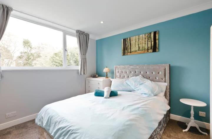 Stayinwoking At 30 Woodlands Horsell ภายนอก รูปภาพ